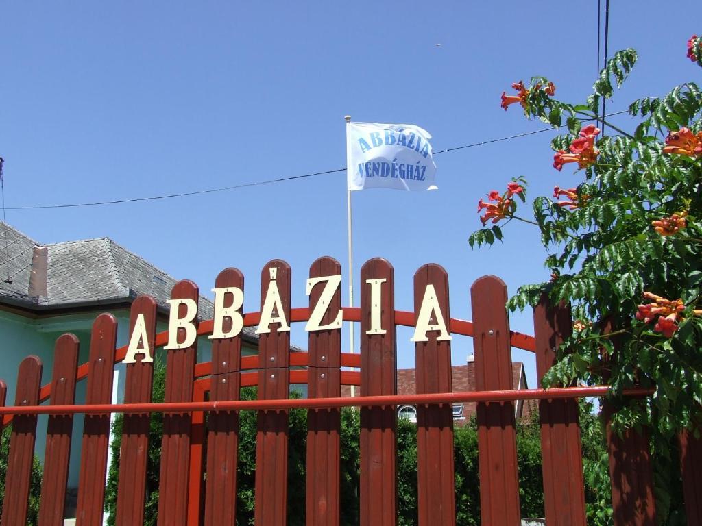 Апартаменты Abbazia Apartman Эгер Экстерьер фото